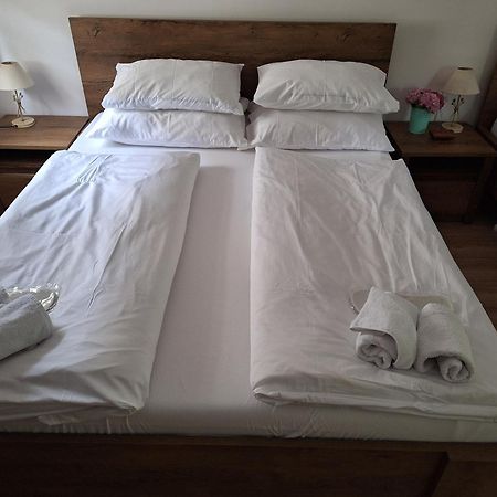 Atrium Holiday Home Bihać エクステリア 写真